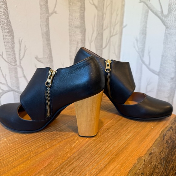 Fortress of Inca Cutout Heels size 7 NWOB - Picture 3 of 9